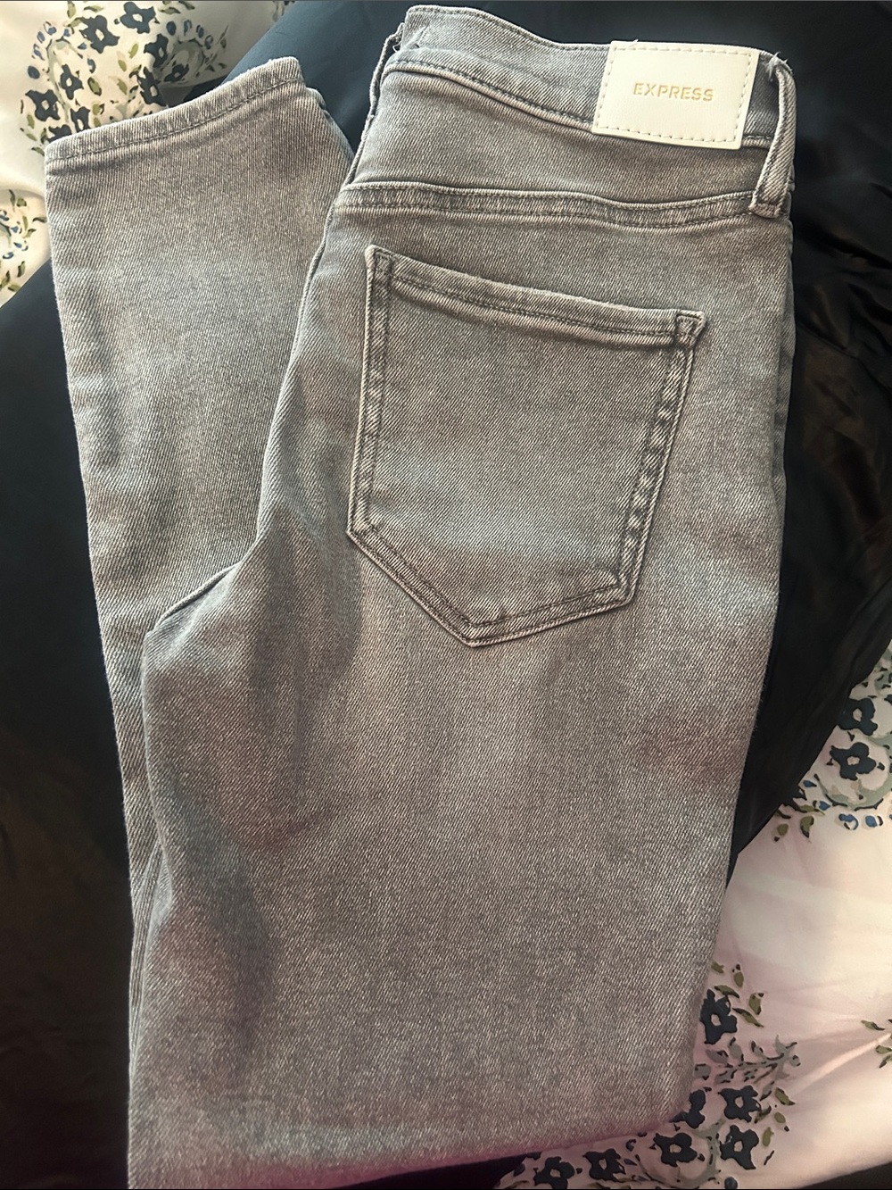 Express Women’s Grey Skinny Jeans - Fade Wash